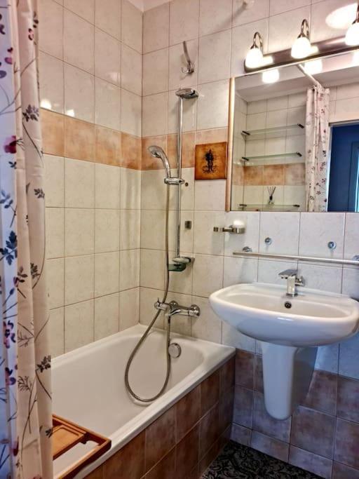 Apartament Zachodni Z Balkonem 4 Osoby وارسو المظهر الخارجي الصورة